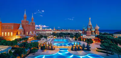 Kremlin Palace – 7 noći, Lara