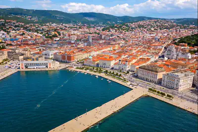 Jednodnevni izlet – Shopping outlet village Palmanova i Trst Polazak: 04.09.26 i Povratak: 05.09.26