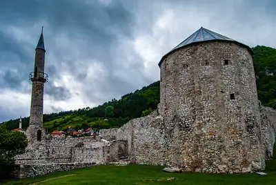 Jednodnevni izlet – Travnik i Jajce Polazak: 11.10.26