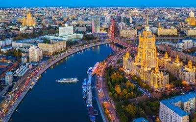 Sankt Peterburg i Moskva