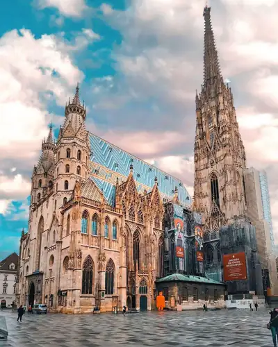 Beč, Pandorf i Bratislava